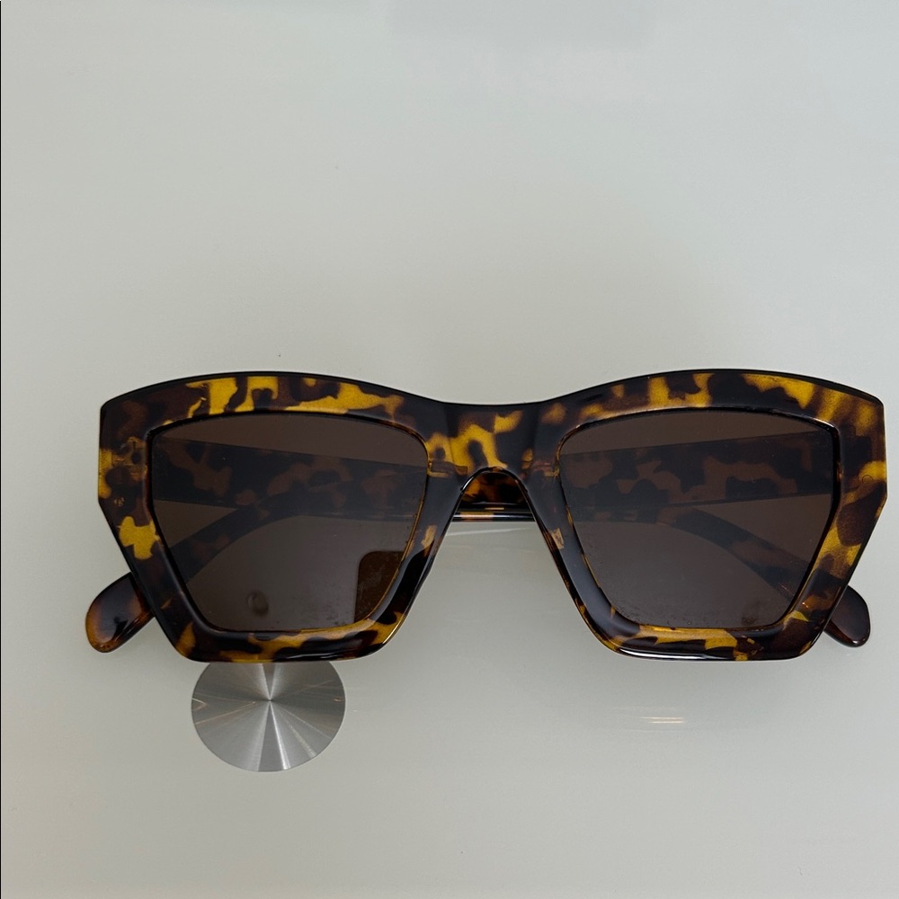 Urban Outfitters Tortoise Shell Sunglasses
